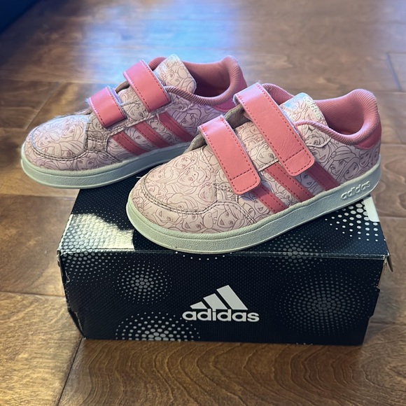ADIDAS Princes shoes size 10 toddler - Picture 7 of 8